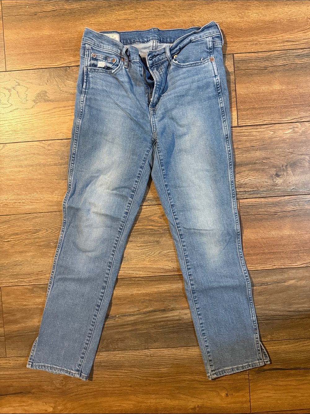 GAP Light Blue Straight-Leg Women’s Jeans